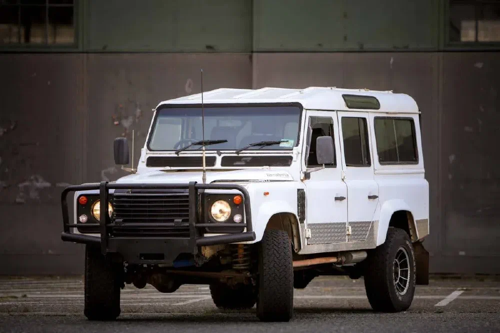 Front three-quarter view of the Perentie 110